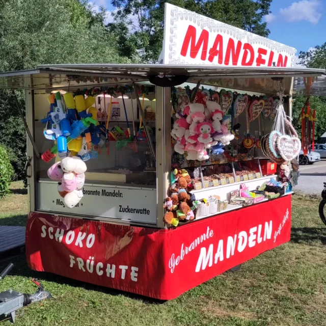 Süßigkeiten 🍬 sind auch schon am Start! Kommt alle vorbei